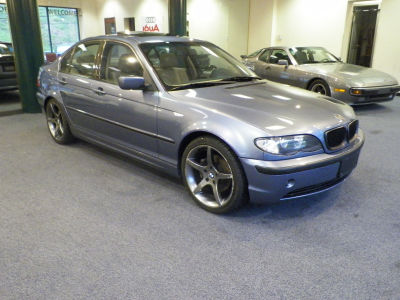 2003 BMW 325 i