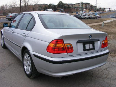 2003 BMW 325 i