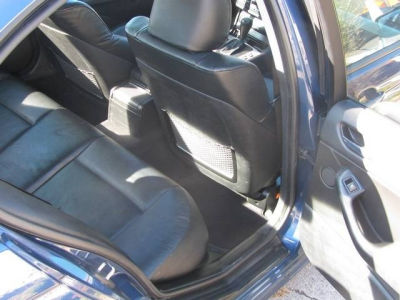 2004 BMW 325  i