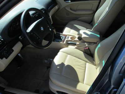2003 BMW 325 i