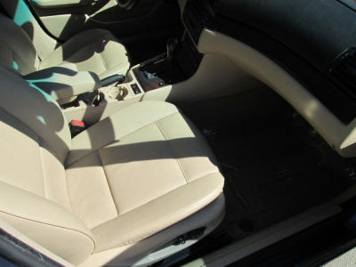 2003 BMW 325 i