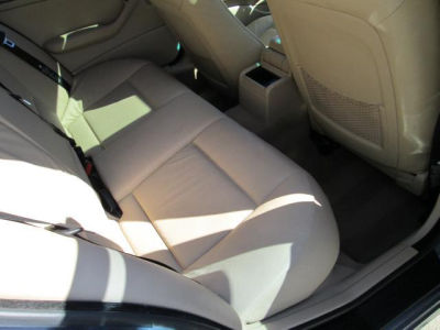2003 BMW 325 i