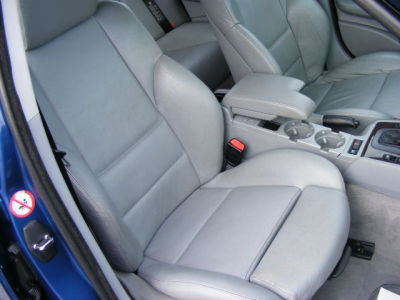 2002 BMW 325  i