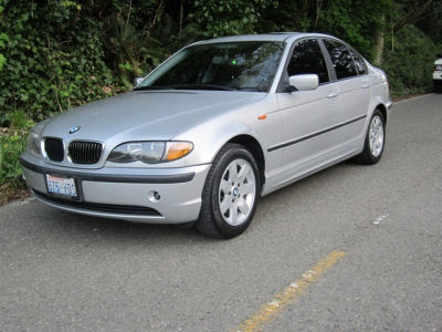 2002 BMW 325  i