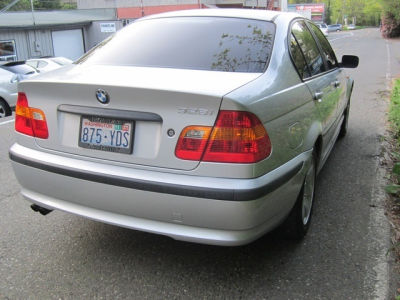 2002 BMW 325 i
