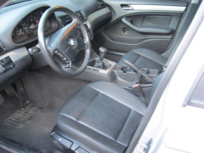 2002 BMW 325 i