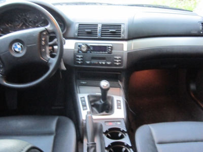 2002 BMW 325 i