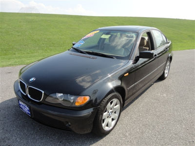 2003 BMW 325  xi