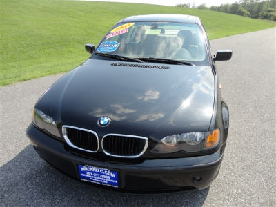 2003 BMW 325  xi