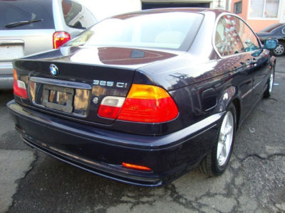 2002 BMW 325  Ci