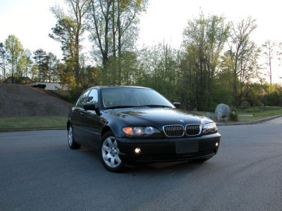 2004 BMW 325  i