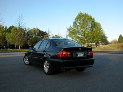 2004 BMW 325  i
