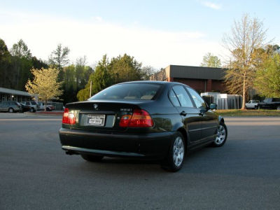 2004 BMW 325  i