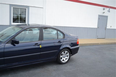 2002 BMW 325 i