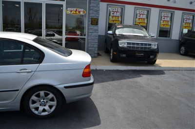 2002 BMW 325  i