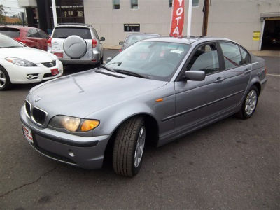 2005 BMW 325  325xi