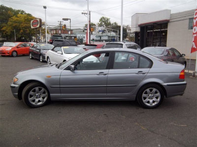 2005 BMW 325  325xi