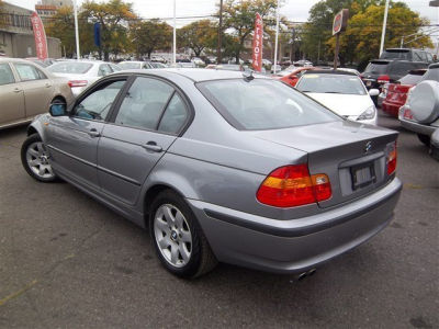2005 BMW 325  325xi