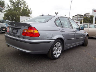 2005 BMW 325  325xi