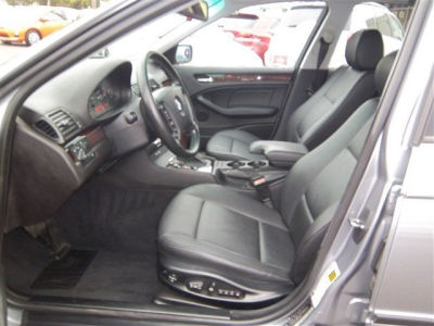 2005 BMW 325  325xi
