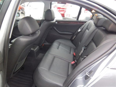 2005 BMW 325  325xi