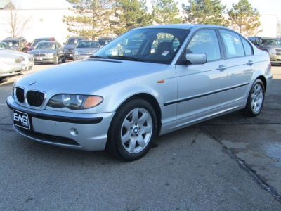 2003 BMW 325  i