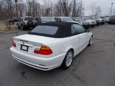 2001 BMW 325  Ci
