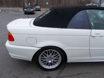 2001 BMW 325  Ci