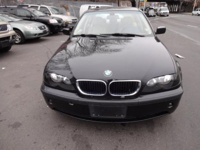 2005 BMW 325  i