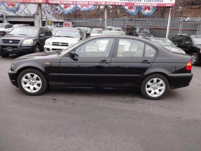 2005 BMW 325  i