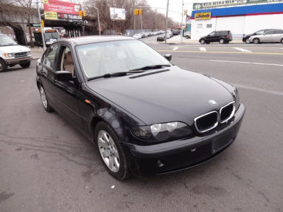 2005 BMW 325  i