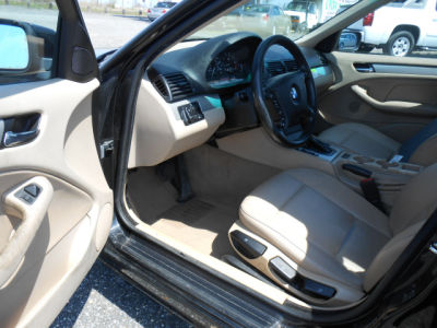2002 BMW 325  i