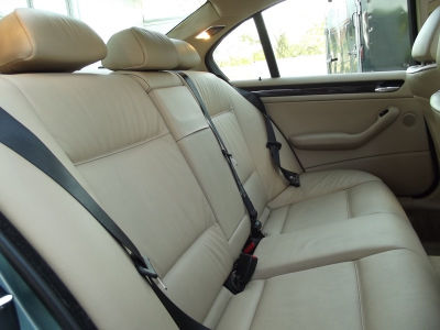 2003 BMW 325 i