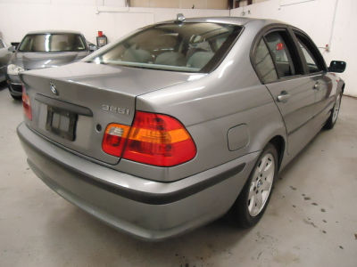 2004 BMW 325 i