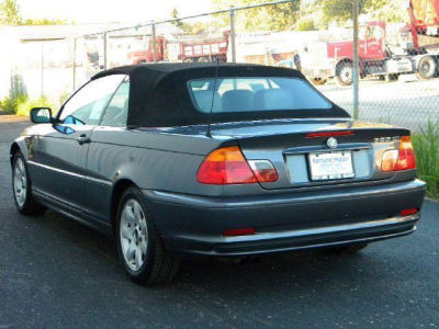2001 BMW 325  Ci