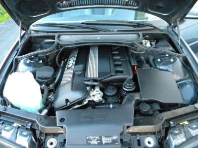 2001 BMW 325  Ci