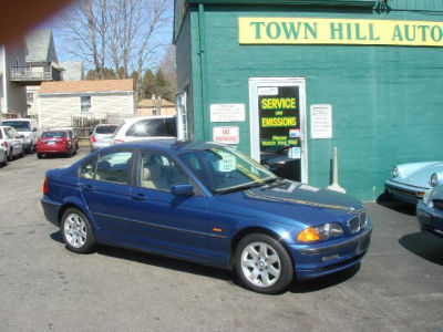 2001 BMW 325  i