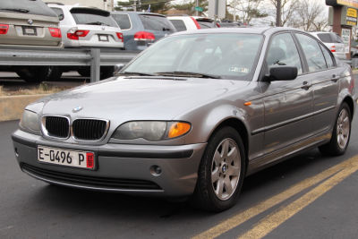 2003 BMW 325  i