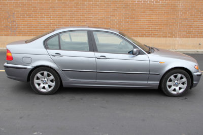 2003 BMW 325 i