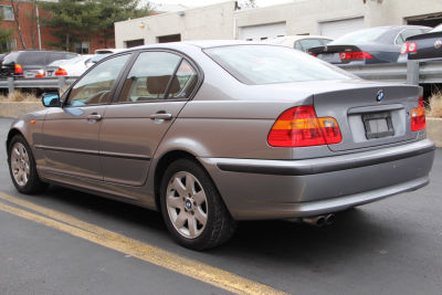 2003 BMW 325 i