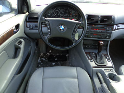 2003 BMW 325 xi
