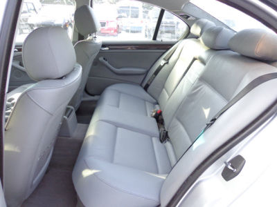 2003 BMW 325 xi