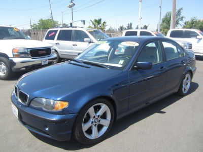 2004 BMW 325  i