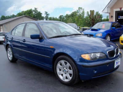 2003 BMW 325  i