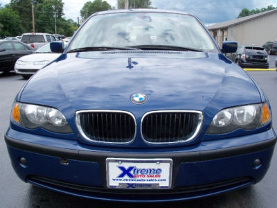 2003 BMW 325 i