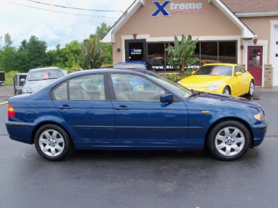 2003 BMW 325 i