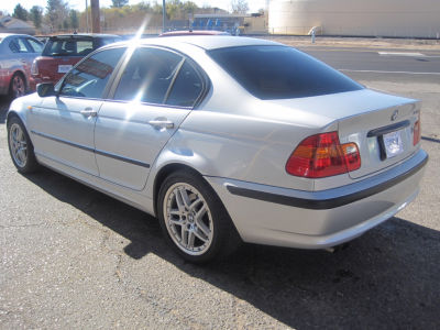 2002 BMW 325 i