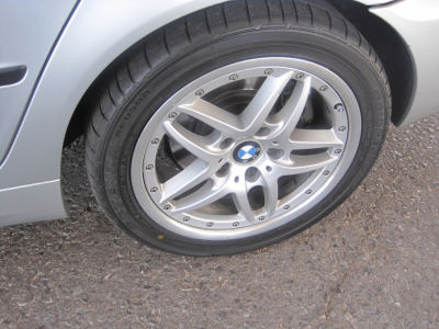 2002 BMW 325 i