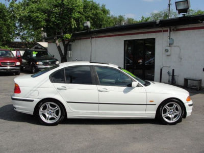 2001 BMW 325 i