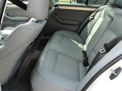 2001 BMW 325 i
